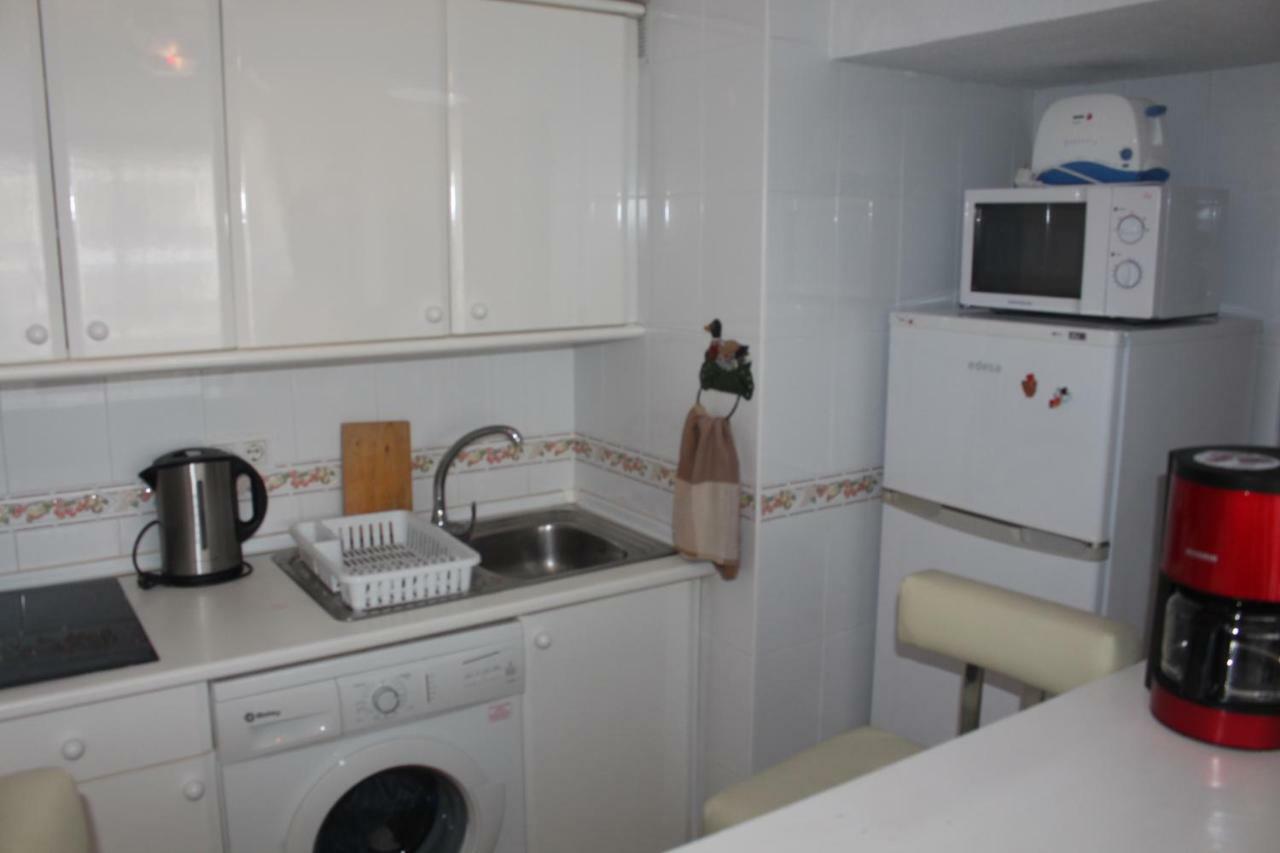 Two Bedroom In Heart Of Apartment *